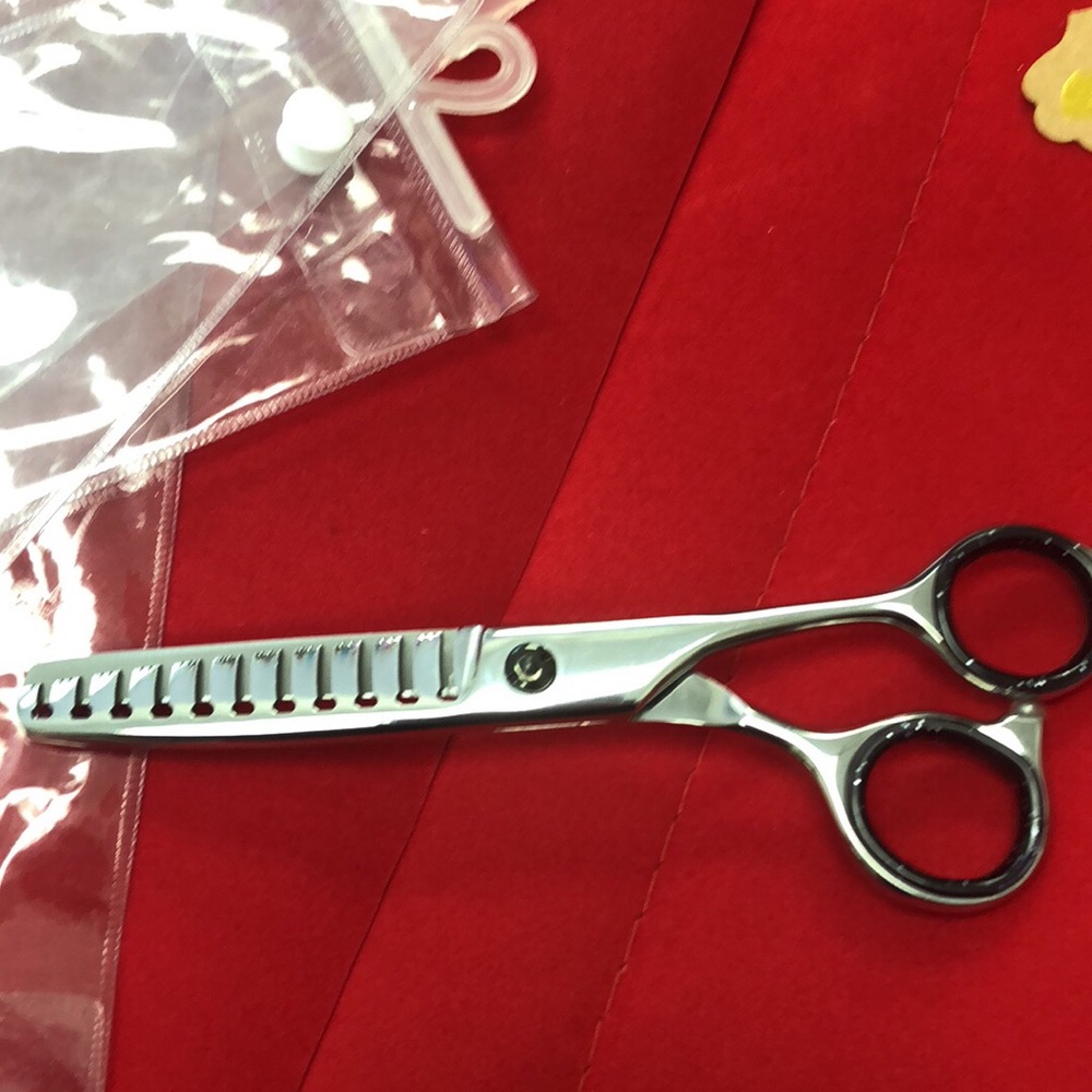 Texturizing shears